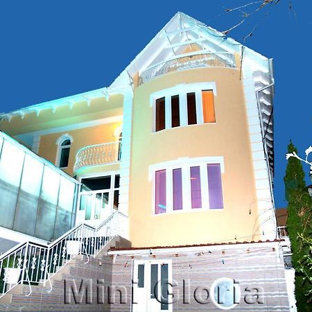 Gloria Mini-Hotel Chişinău Extérieur photo